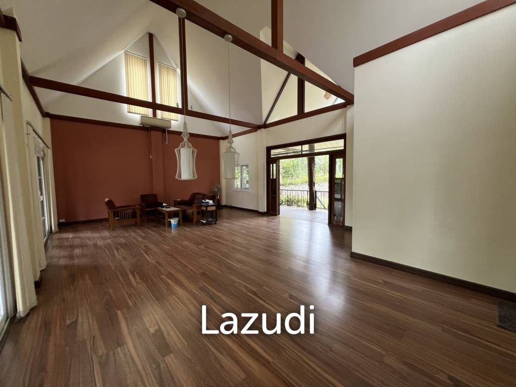 ขายบ้านบนเนินพร้อมระเบียงขนาดใหญ่และวิวภูเขา บ้านห้วยปลากั้ง