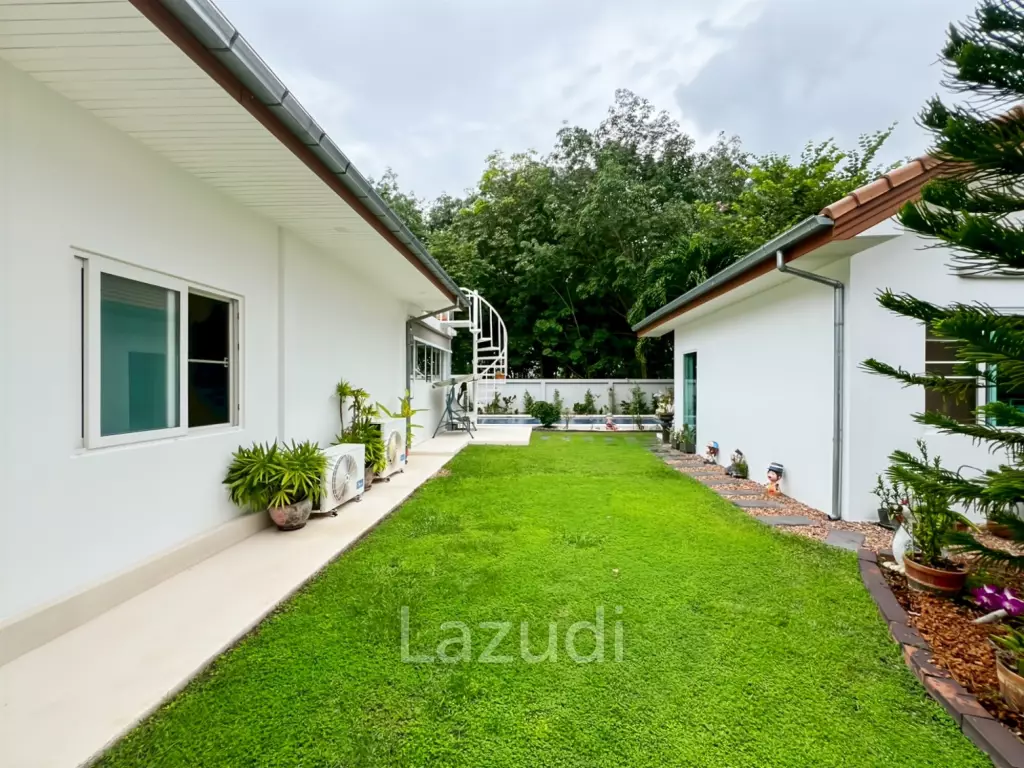 Mali Prestige - 4 Bedroom Corner Plot with Private Pool