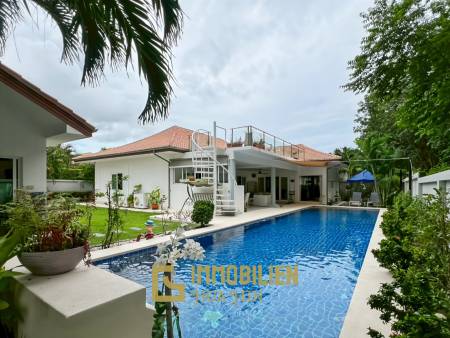 Großes Grundstück / 4 Schlafzimmer und 4 Bäder