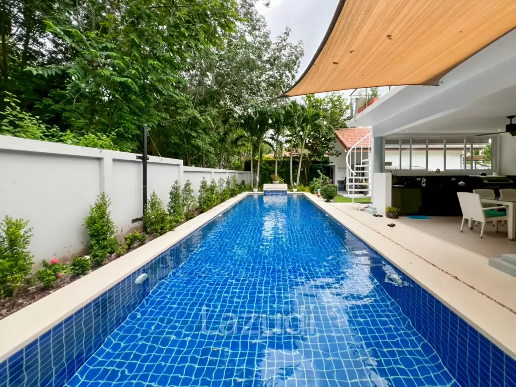 Mali Prestige - 4 Bedroom Corner Plot with Private Pool