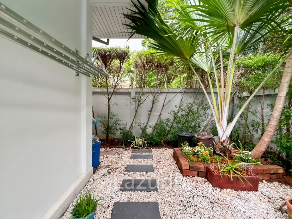 Mali Prestige - 4 Bedroom Corner Plot with Private Pool