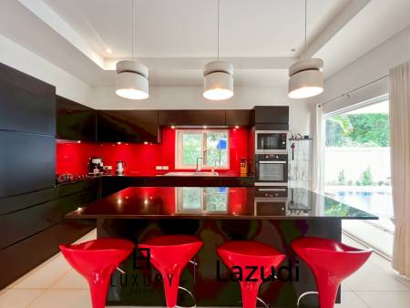 Mali Prestige - 4 Bedroom Corner Plot with Private Pool