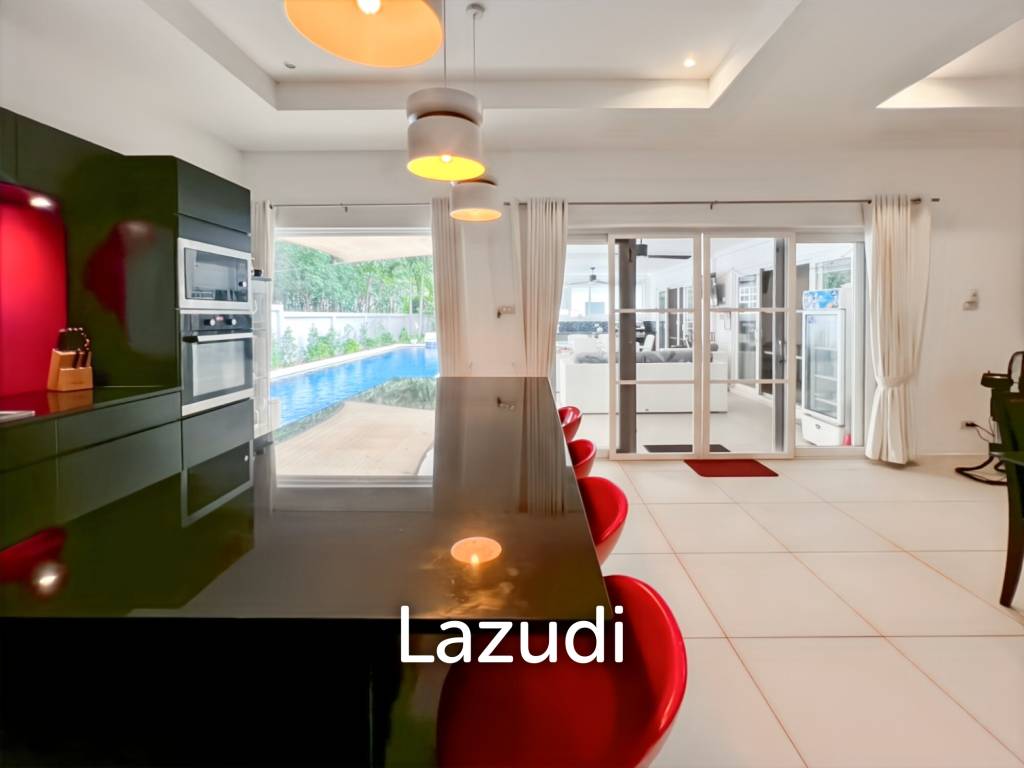 Mali Prestige - 4 Bedroom Corner Plot with Private Pool