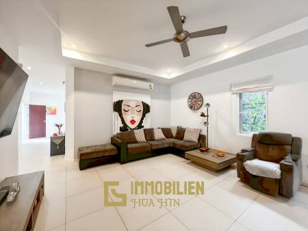 Großes Grundstück / 4 Schlafzimmer und 4 Bäder