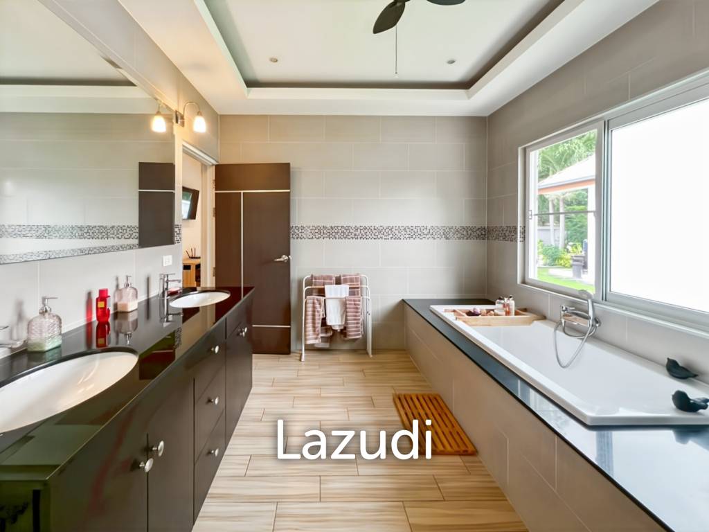 Mali Prestige - 4 Bedroom Corner Plot with Private Pool