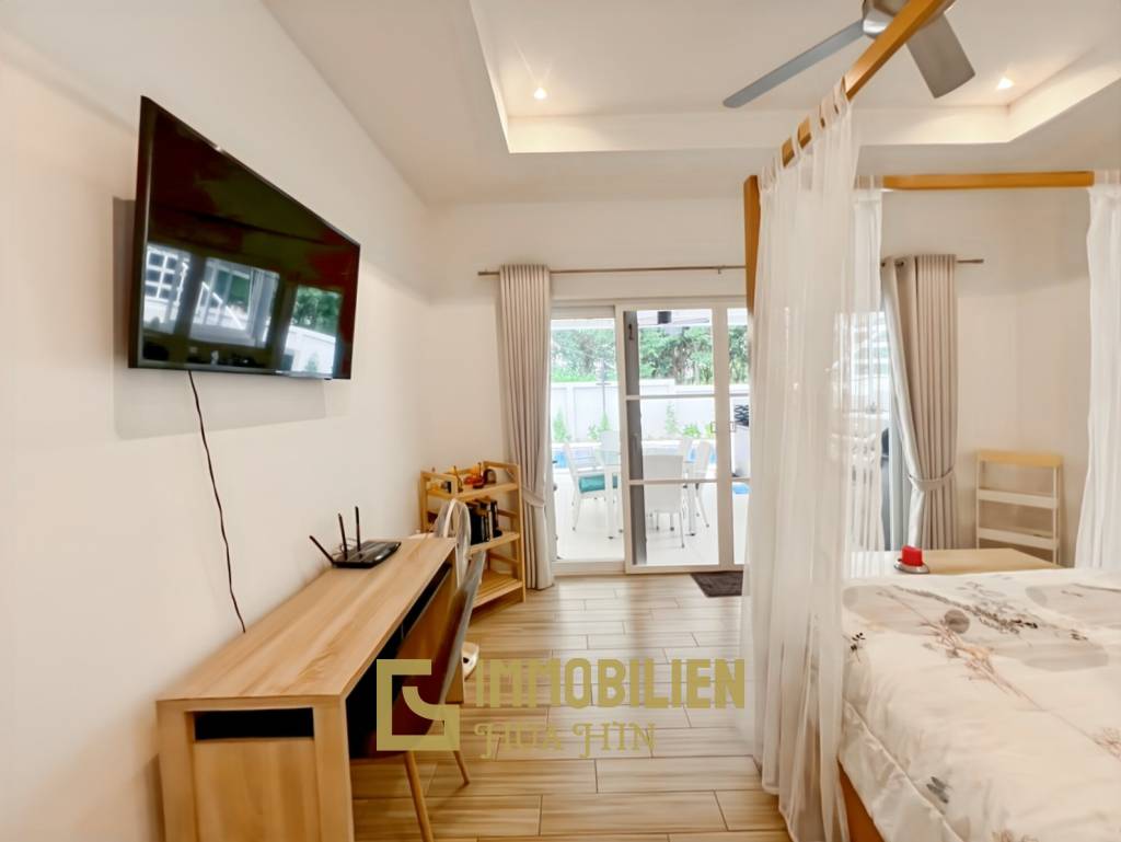 Großes Grundstück / 4 Schlafzimmer und 4 Bäder