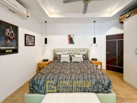 Großes Grundstück / 4 Schlafzimmer und 4 Bäder