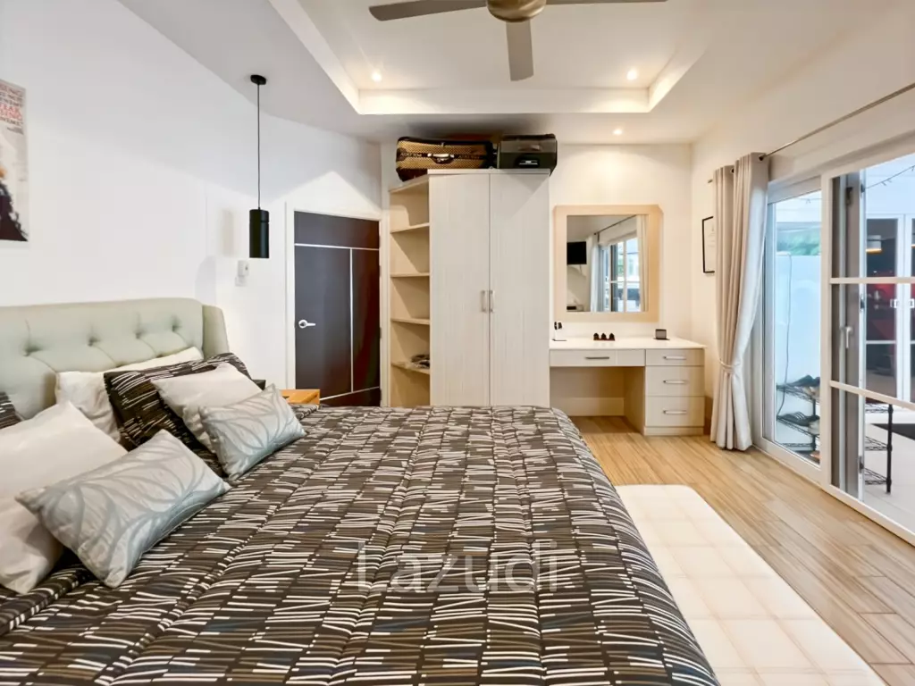 Mali Prestige - 4 Bedroom Corner Plot with Private Pool