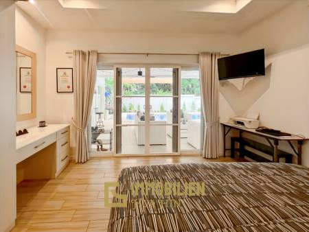 Großes Grundstück / 4 Schlafzimmer und 4 Bäder