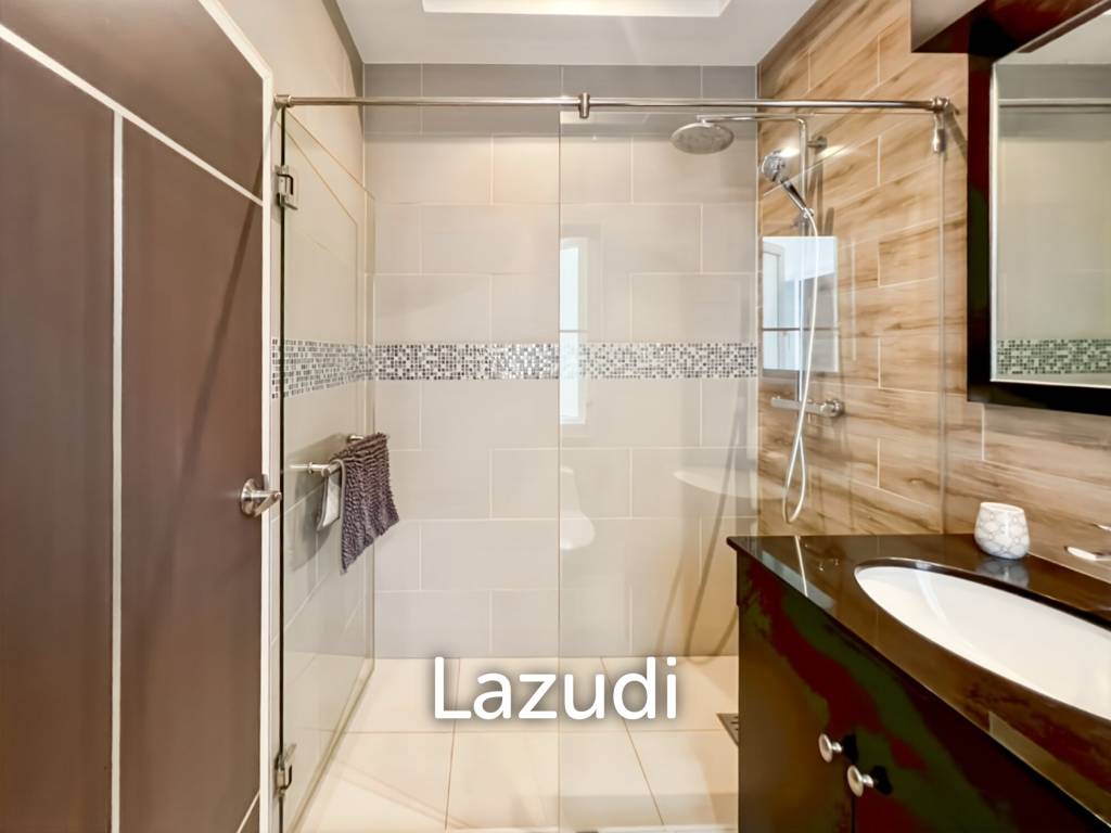 Mali Prestige - 4 Bedroom Corner Plot with Private Pool