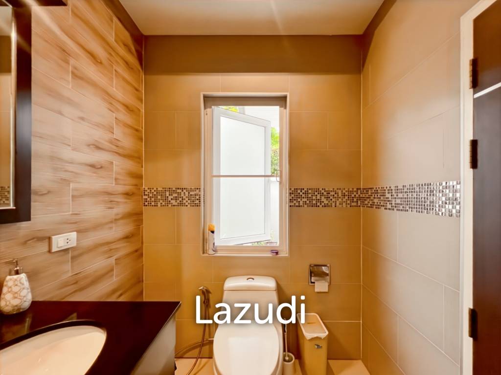 Mali Prestige - 4 Bedroom Corner Plot with Private Pool