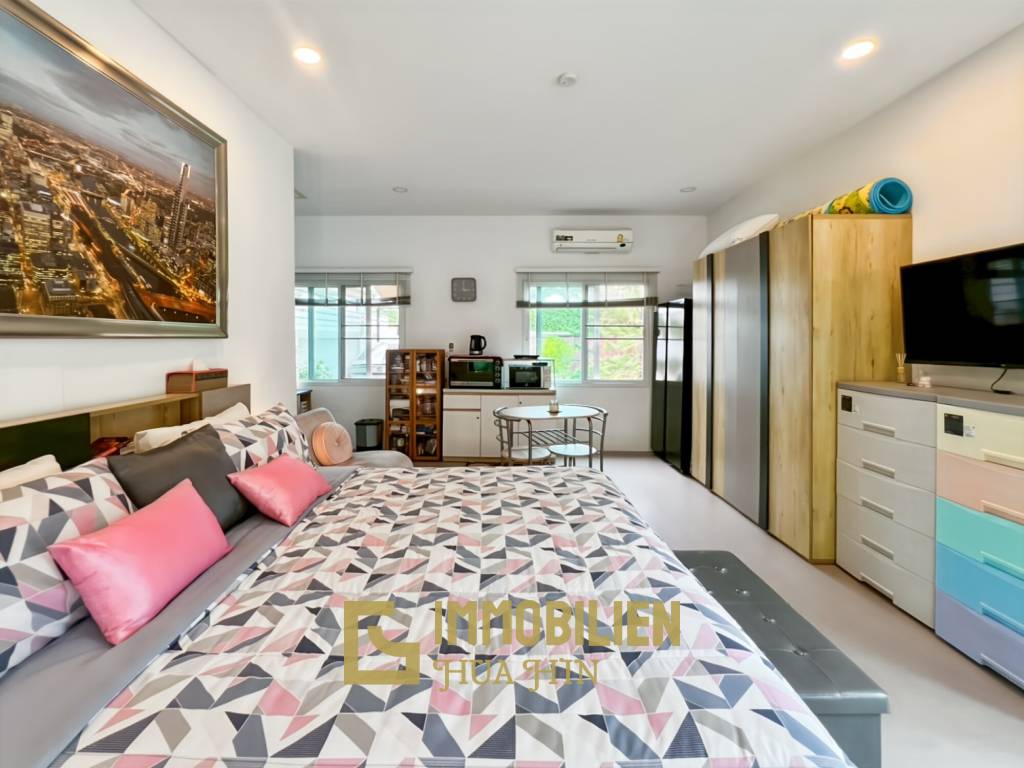 Großes Grundstück / 4 Schlafzimmer und 4 Bäder