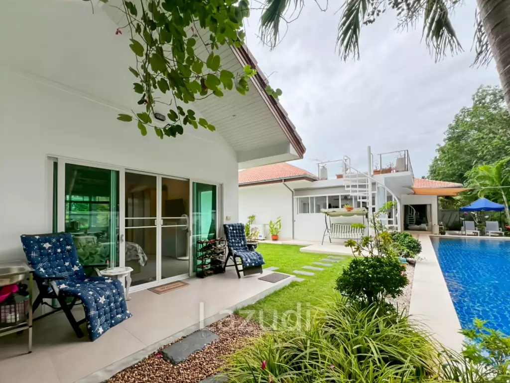 Mali Prestige - 4 Bedroom Corner Plot with Private Pool