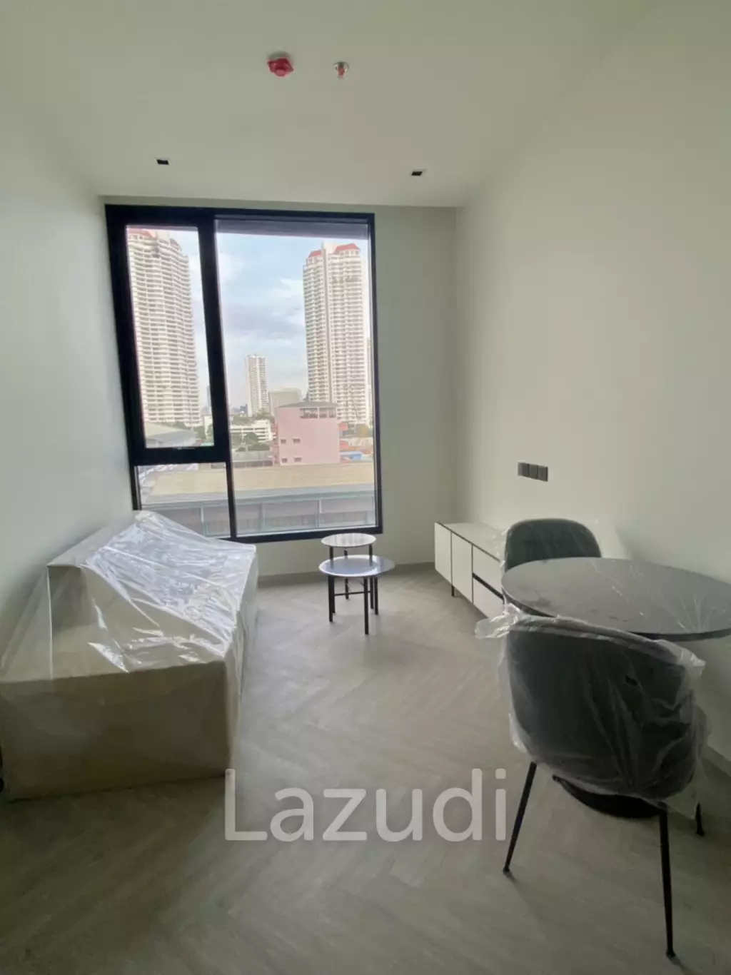 1 Bedroom 1 Bathroom 34 Sq.m Chapter Charoennakorn-Riverside