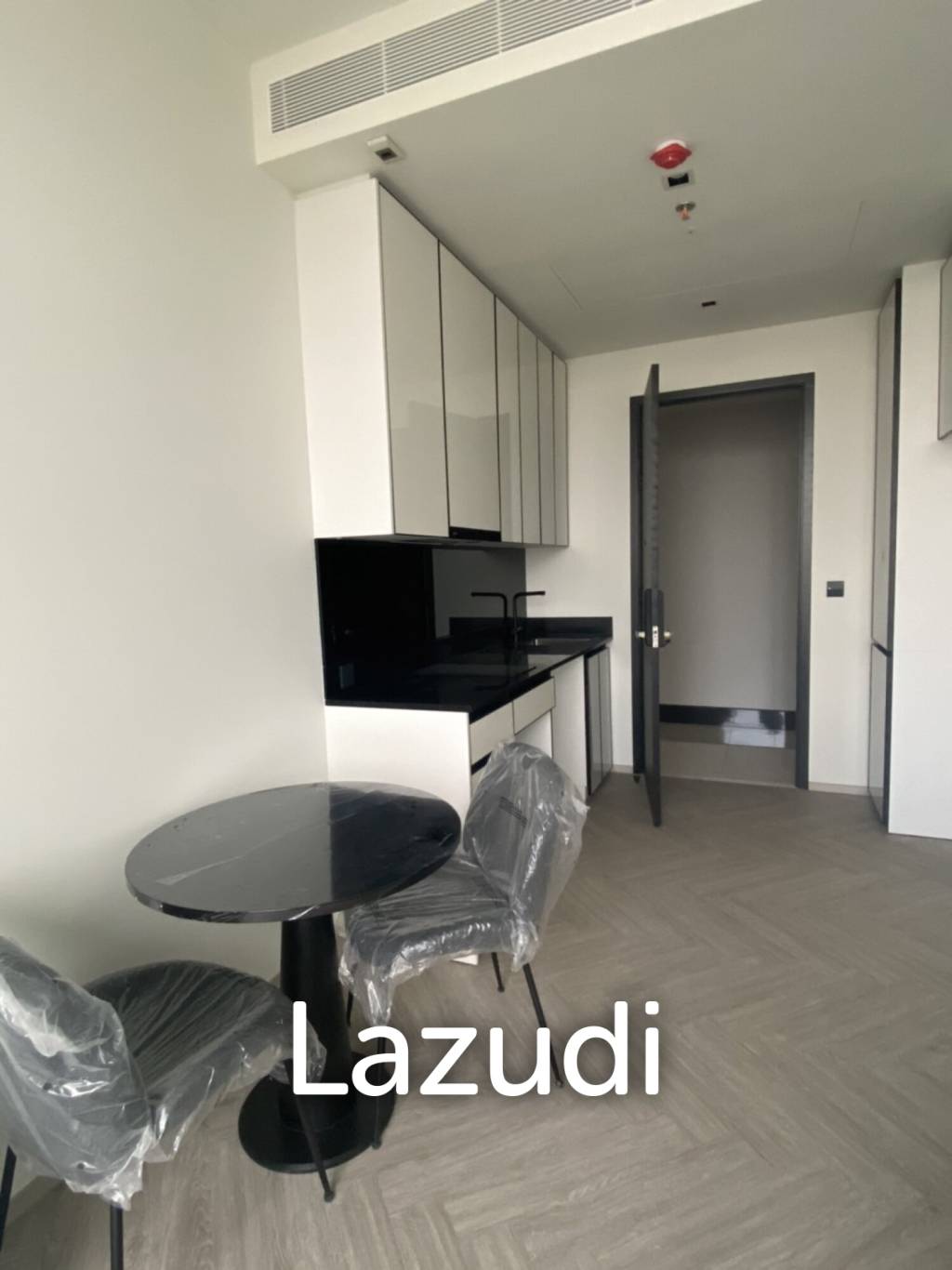 1 Bedroom 1 Bathroom 34 Sq.m Chapter Charoennakorn-Riverside
