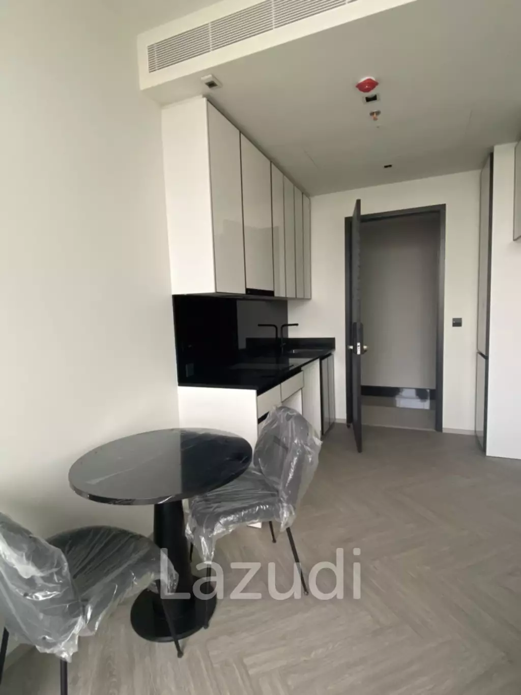 1 Bedroom 1 Bathroom 34 Sq.m Chapter Charoennakorn-Riverside