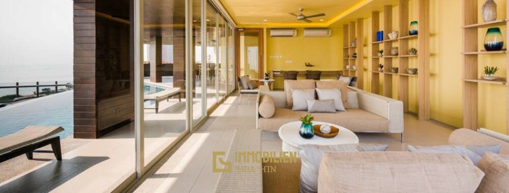 คอนโด 2 ห้องนอนริมสระว่ายน้ำที่ Baan Thew Talay Aqua Marine