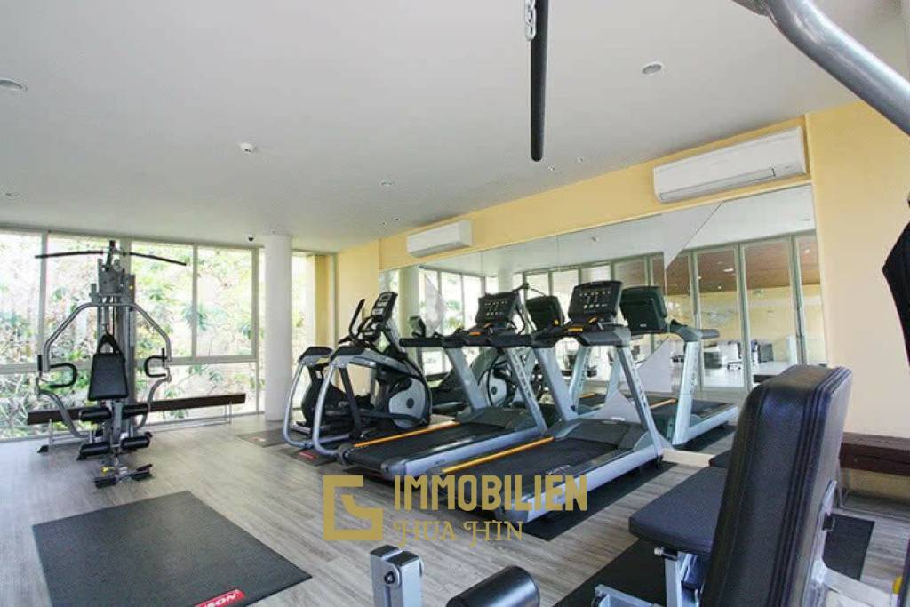 คอนโด 2 ห้องนอนริมสระว่ายน้ำที่ Baan Thew Talay Aqua Marine