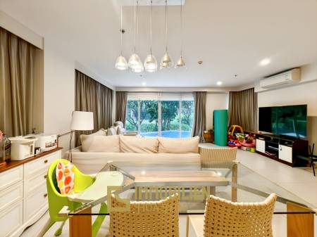 คอนโด 2 ห้องนอนริมสระว่ายน้ำที่ Baan Thew Talay Aqua Marine