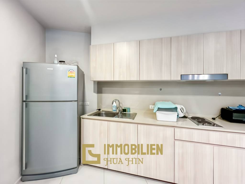 คอนโด 2 ห้องนอนริมสระว่ายน้ำที่ Baan Thew Talay Aqua Marine