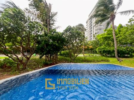 คอนโด 2 ห้องนอนริมสระว่ายน้ำที่ Baan Thew Talay Aqua Marine