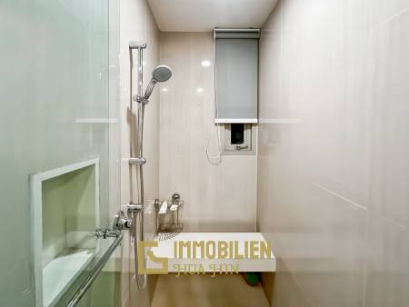 คอนโด 2 ห้องนอนริมสระว่ายน้ำที่ Baan Thew Talay Aqua Marine