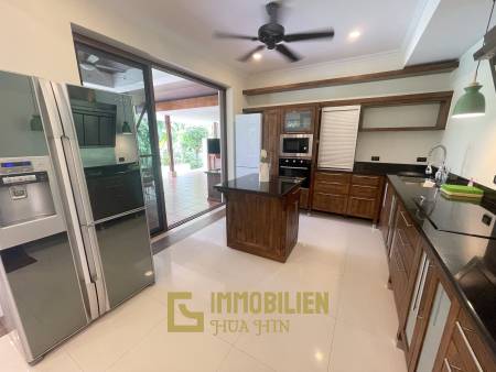 Bali-Thai Stil / Strandnah / Mauerfrei zwischen den Grundstücken