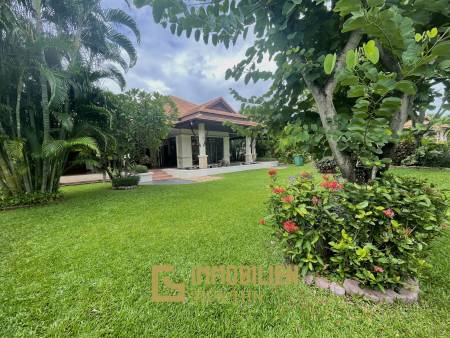 Bali-Thai Stil / Strandnah / Mauerfrei zwischen den Grundstücken