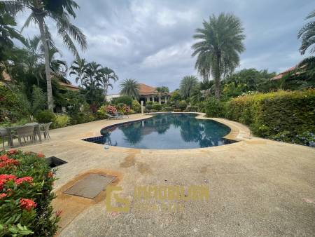 Bali-Thai Stil / Strandnah / Mauerfrei zwischen den Grundstücken