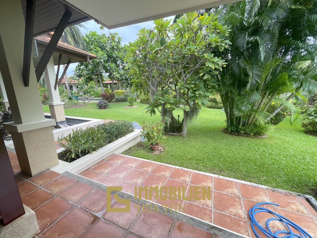 Bali-Thai Stil / Strandnah / Mauerfrei zwischen den Grundstücken