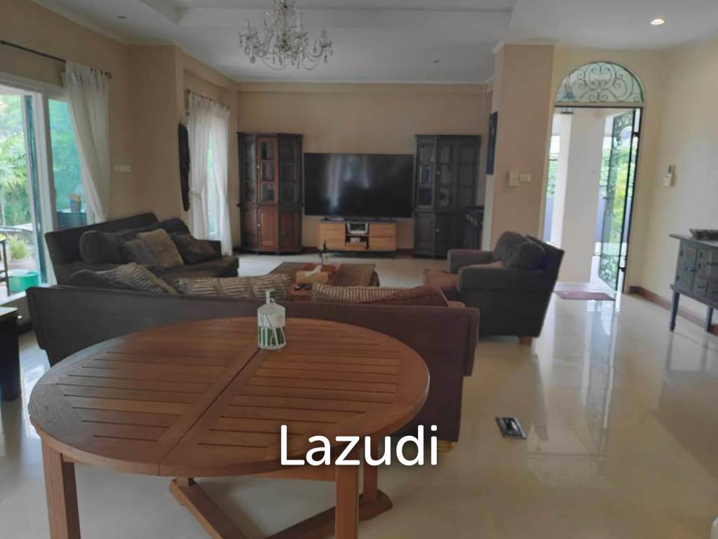 5bed 5bath pool villa for rent