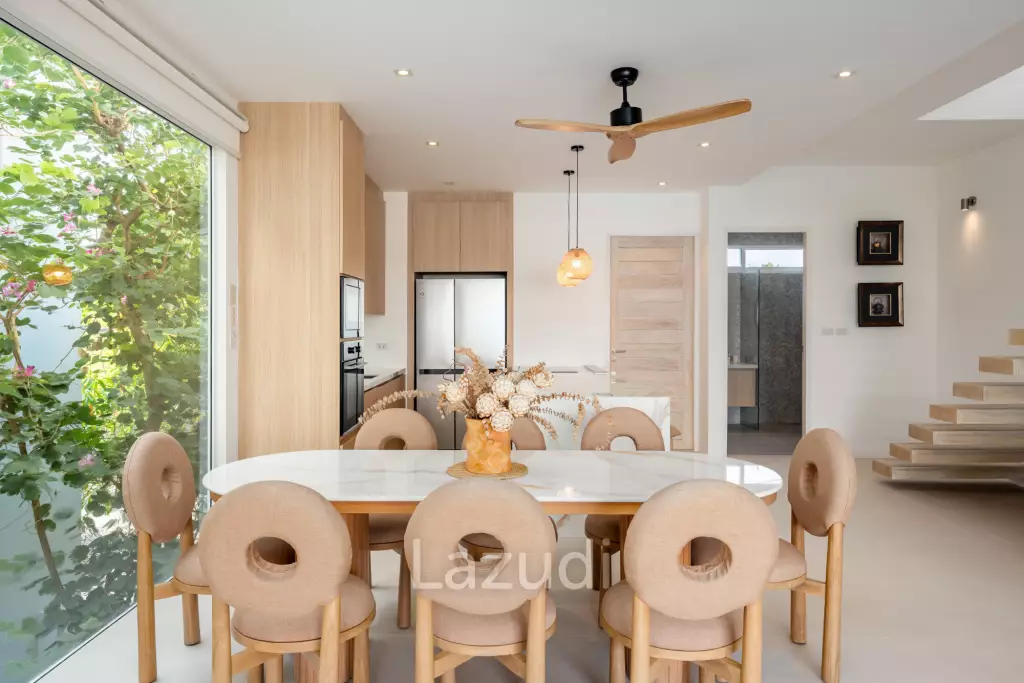 Newly Renovated 4-Bed Villa with Sea and Sunset Views