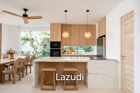 Newly Renovated 4-Bed Villa with Sea and Sunset Views