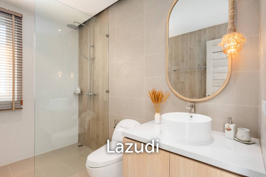 Newly Renovated 4-Bed Villa with Sea and Sunset Views