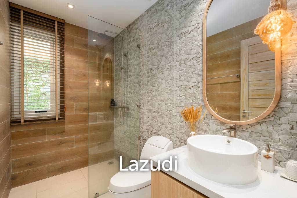 Newly Renovated 4-Bed Villa with Sea and Sunset Views