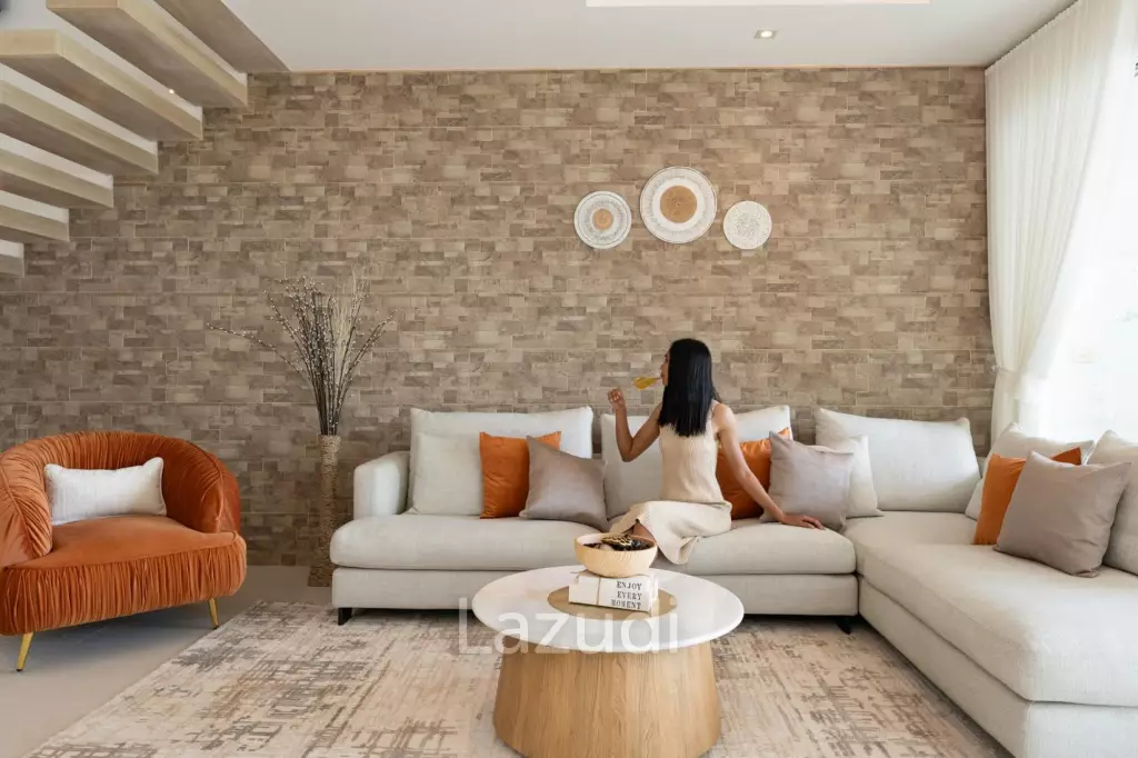 Newly Renovated 4-Bed Villa with Sea and Sunset Views