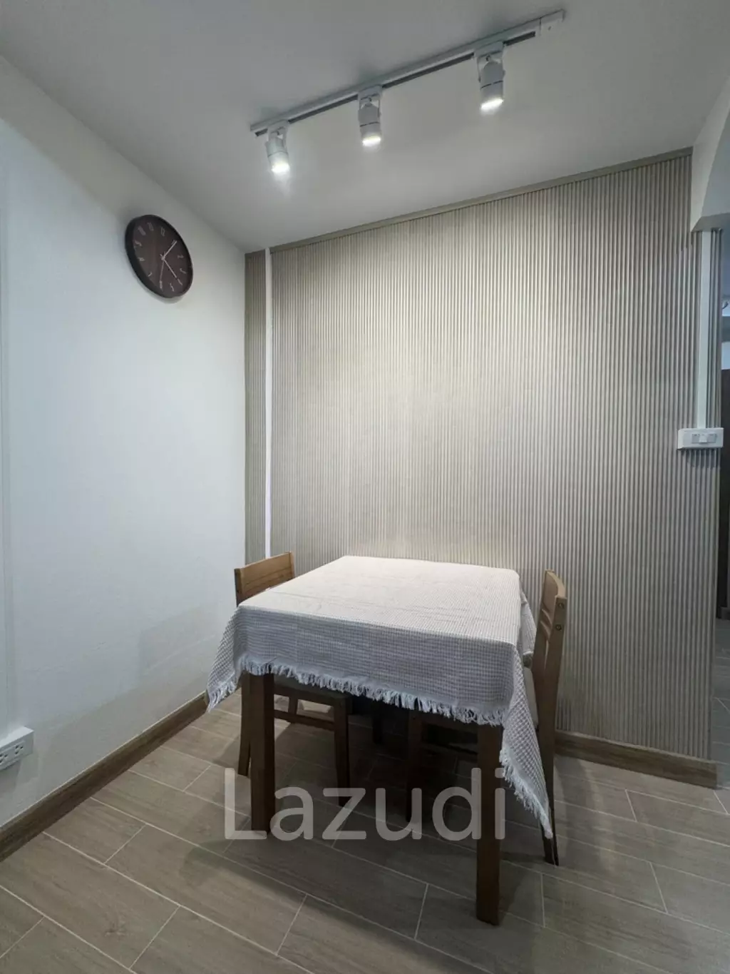 44 SQ.M. 1 Bedroom Condo For Rent At Condotel
