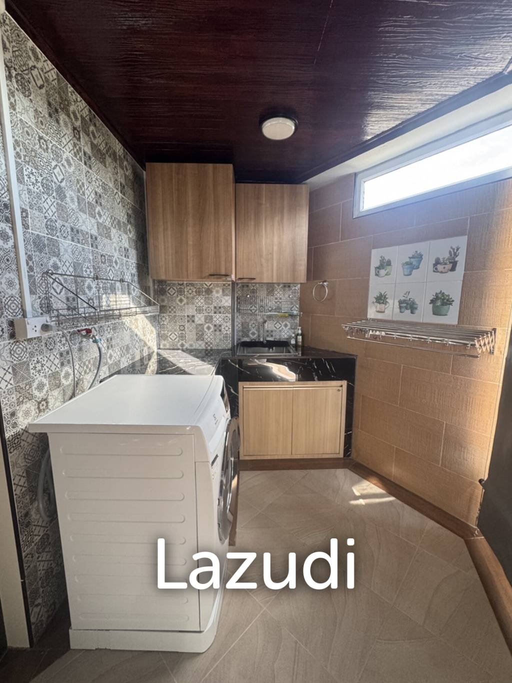 44 SQ.M. 1 Bedroom Condo For Rent At Condotel