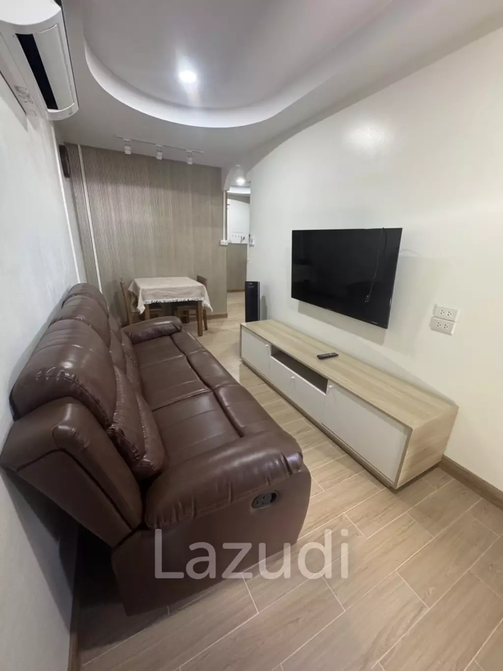 44 SQ.M. 1 Bedroom Condo For Rent At Condotel
