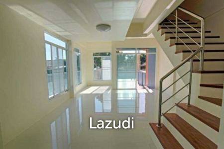 2 Bedrooms 2 Storey Modern Townhome in Chiang Rai
