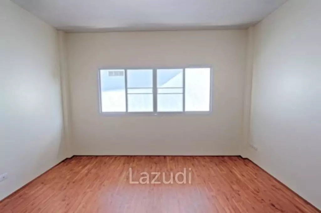 2 Bedrooms 2 Storey Modern Townhome in Chiang Rai
