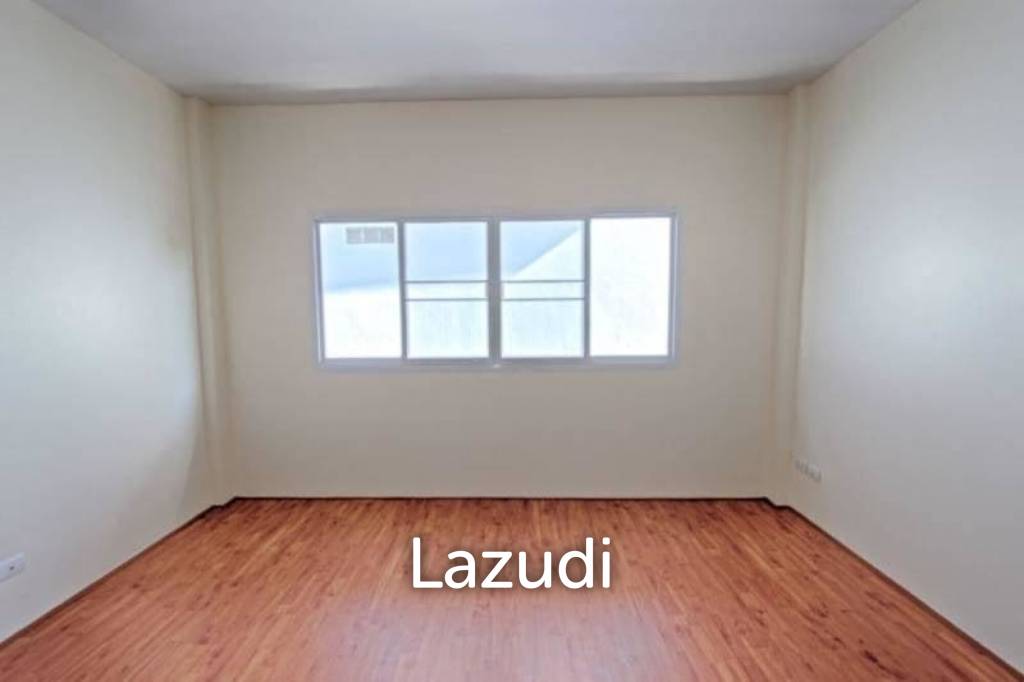 2 Bedrooms 2 Storey Modern Townhome in Chiang Rai