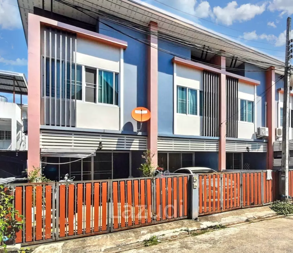 2 Bedrooms 2 Storey Modern Townhome in Chiang Rai