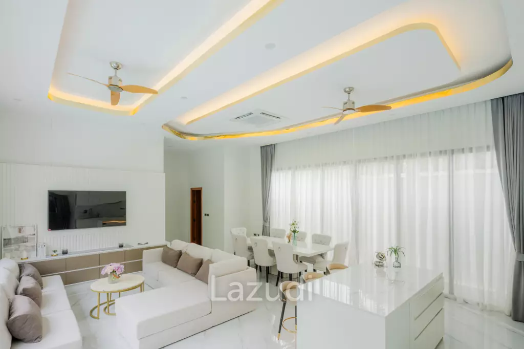 Modern 5-Bedroom Villa in Si Sunthon Thailand