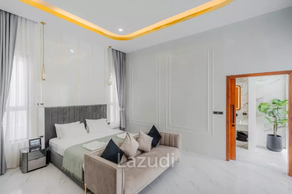 Modern 5-Bedroom Villa in Si Sunthon Thailand