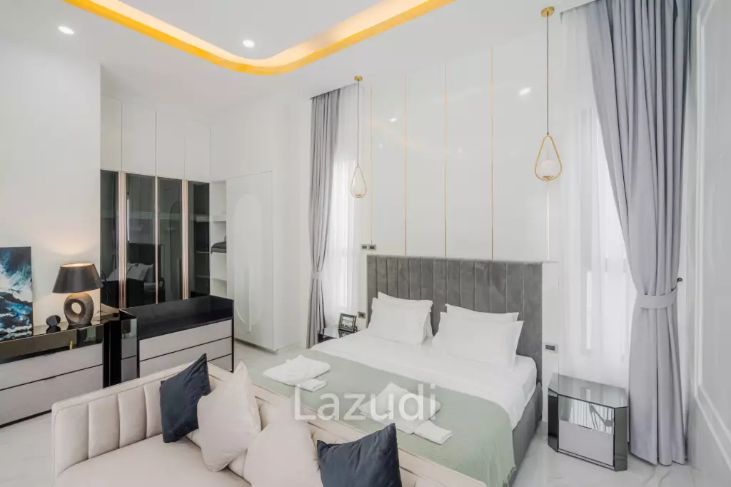 Modern 5-Bedroom Villa in Si Sunthon Thailand