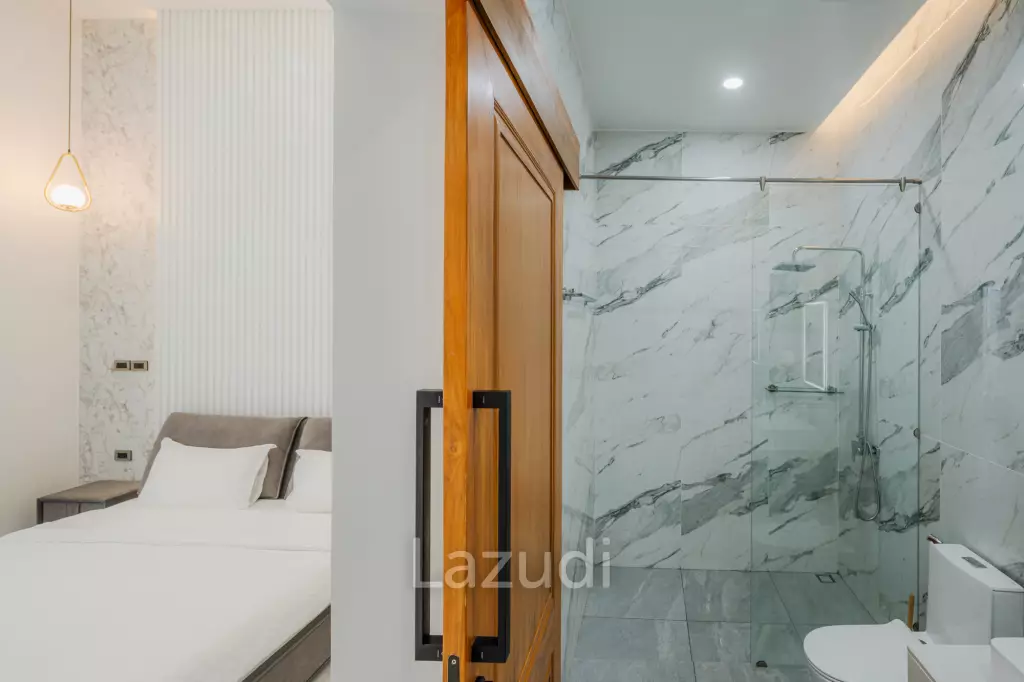 Modern 5-Bedroom Villa in Si Sunthon Thailand