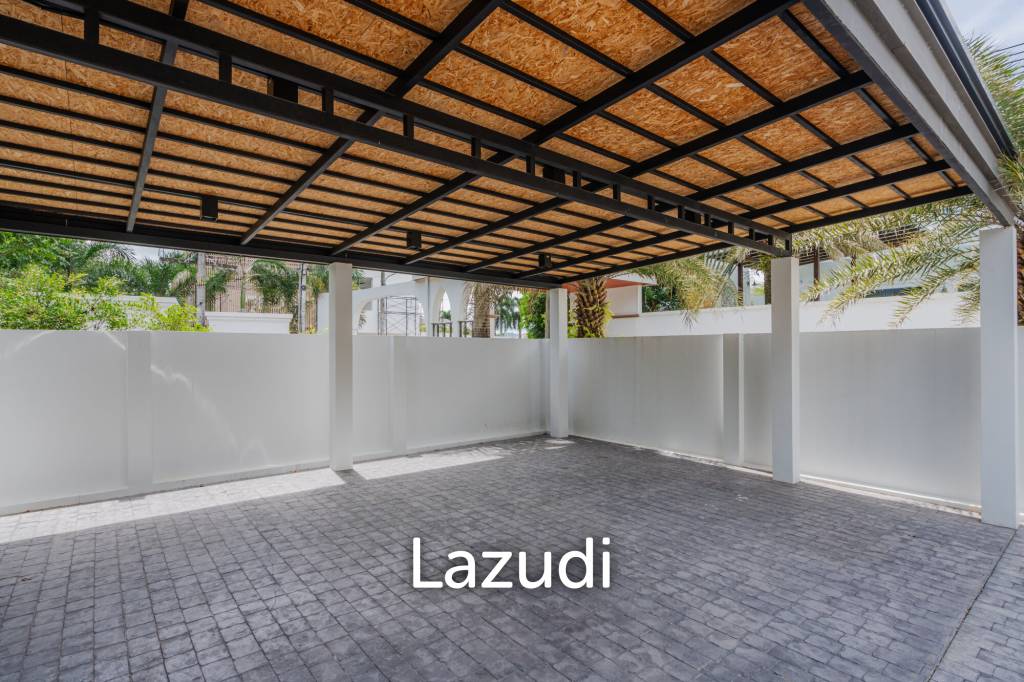 Modern 5-Bedroom Villa in Si Sunthon Thailand