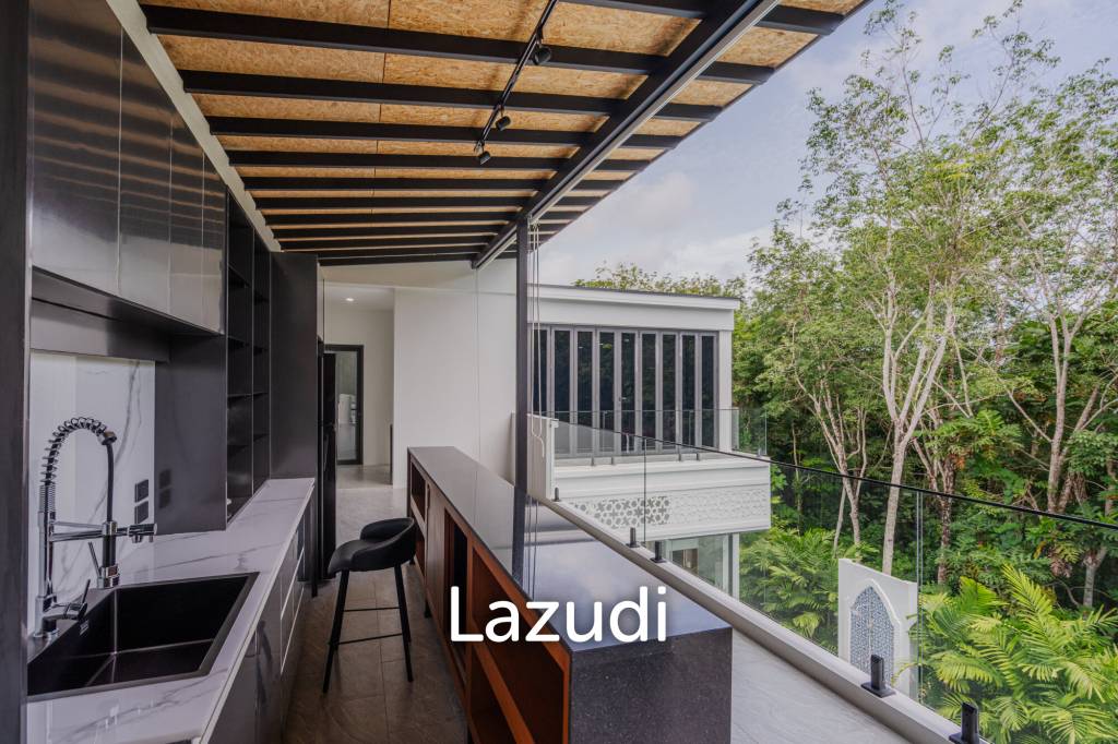 Modern 5-Bedroom Villa in Si Sunthon Thailand