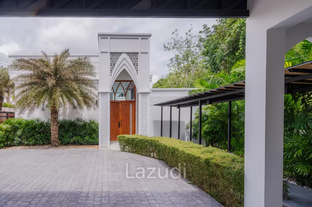 Modern 5-Bedroom Villa in Si Sunthon Thailand
